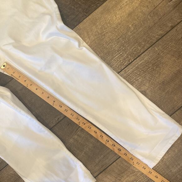 Chico's Women's So Slimming Girlfriend Slim Leg Crop Jean White Size 12 - Picture 8 of 8